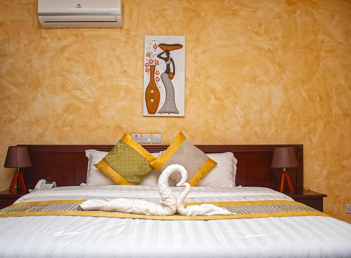 Cocktail And Dreams Hotel Accra Exterior photo