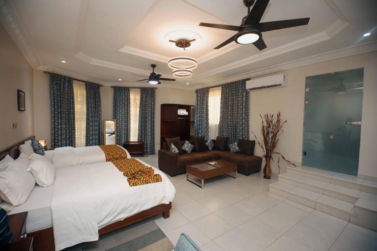 Cocktail And Dreams Hotel Accra Exterior photo