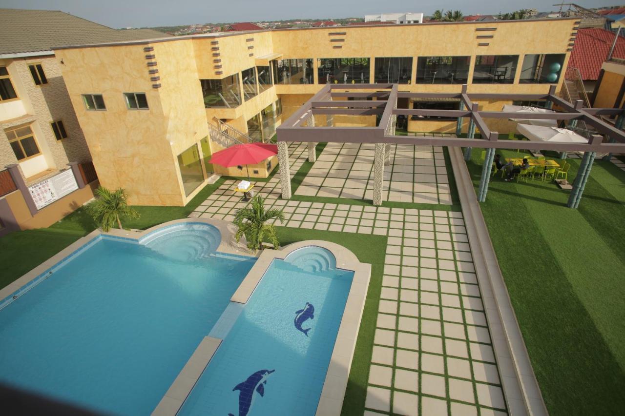 Cocktail And Dreams Hotel Accra Exterior photo